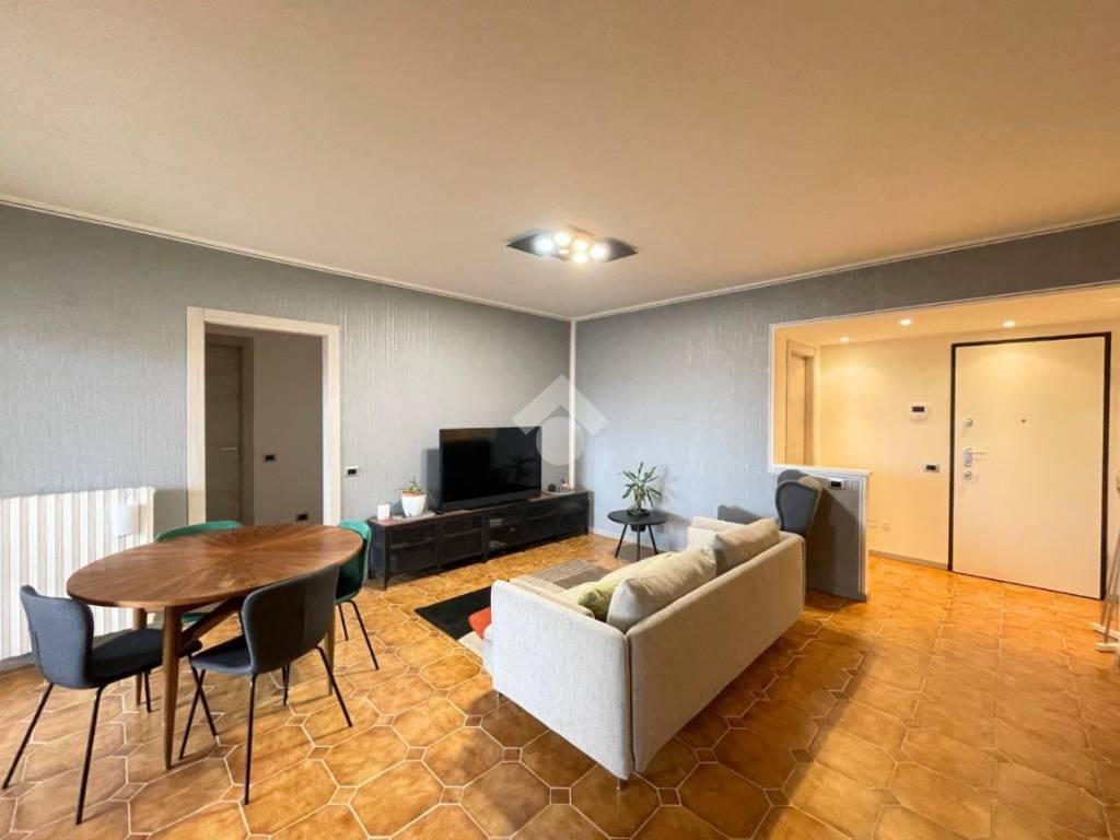 appartamento in vendita a Saronno