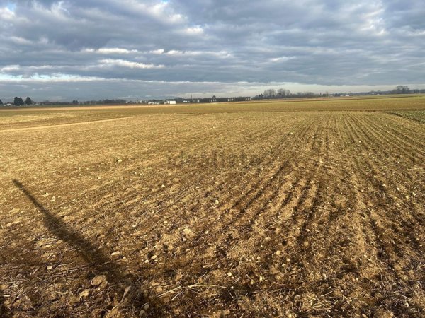 terreno agricolo in vendita a Saronno