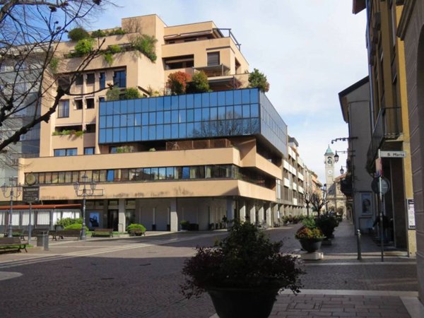 ufficio in vendita a Saronno