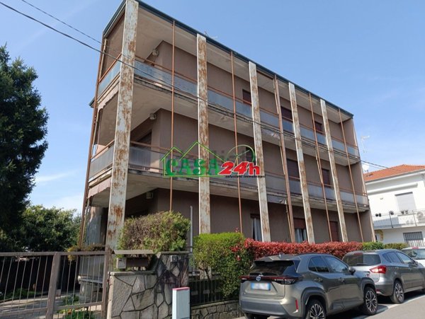 appartamento in vendita a Saronno