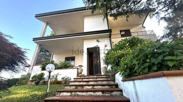 appartamento in vendita a Saronno