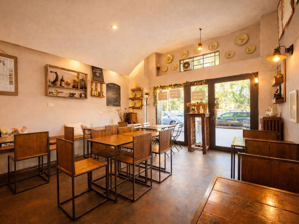 negozio in vendita a Saronno