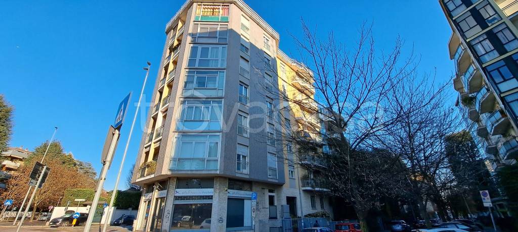 appartamento in vendita a Saronno