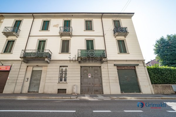 casa indipendente in vendita a Saronno