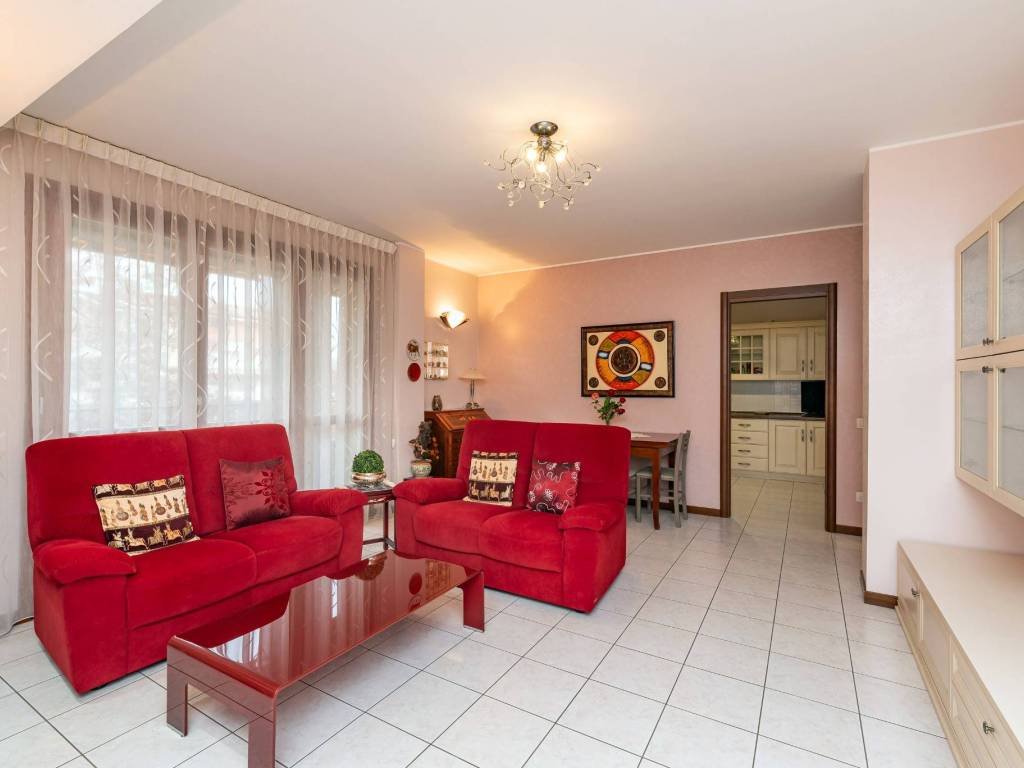 appartamento in vendita a Saronno in zona Cascina Colombara