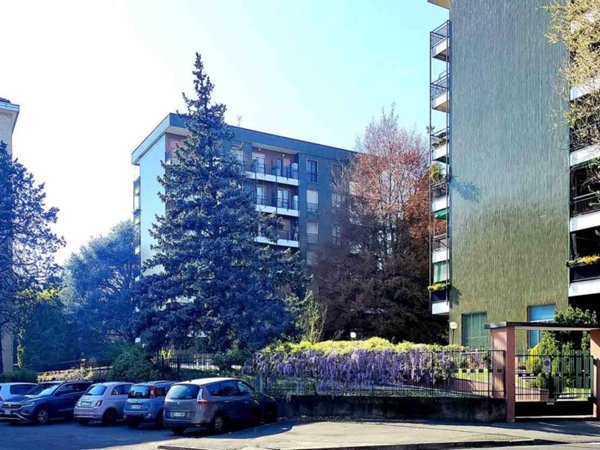 appartamento in vendita a Saronno