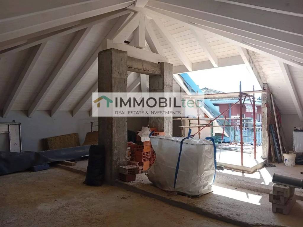 appartamento in vendita a Saronno