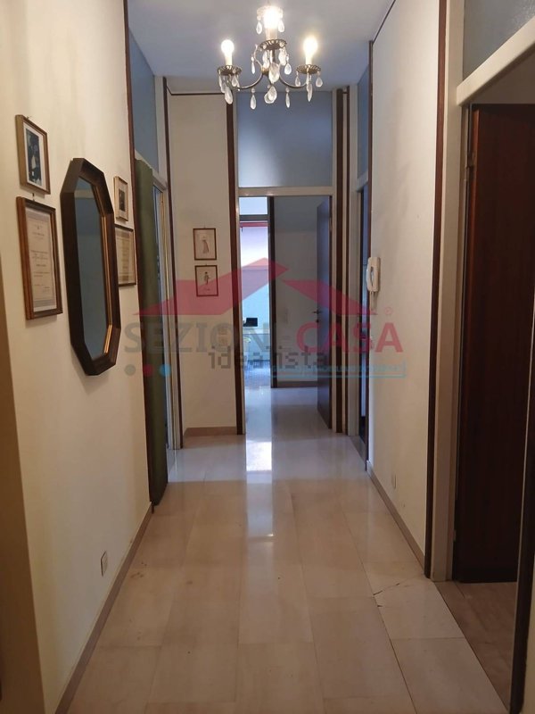 appartamento in vendita a Saronno in zona Campo dei Fiori