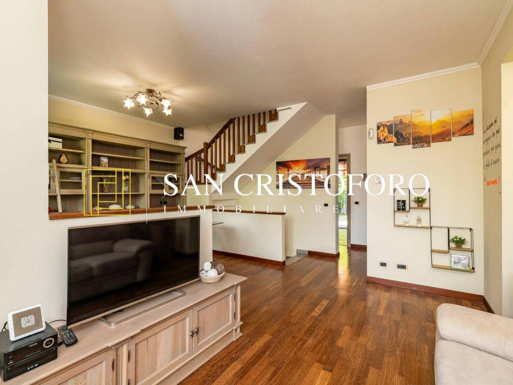 casa indipendente in vendita a Saronno