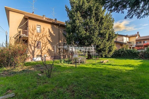 casa indipendente in vendita a Saronno