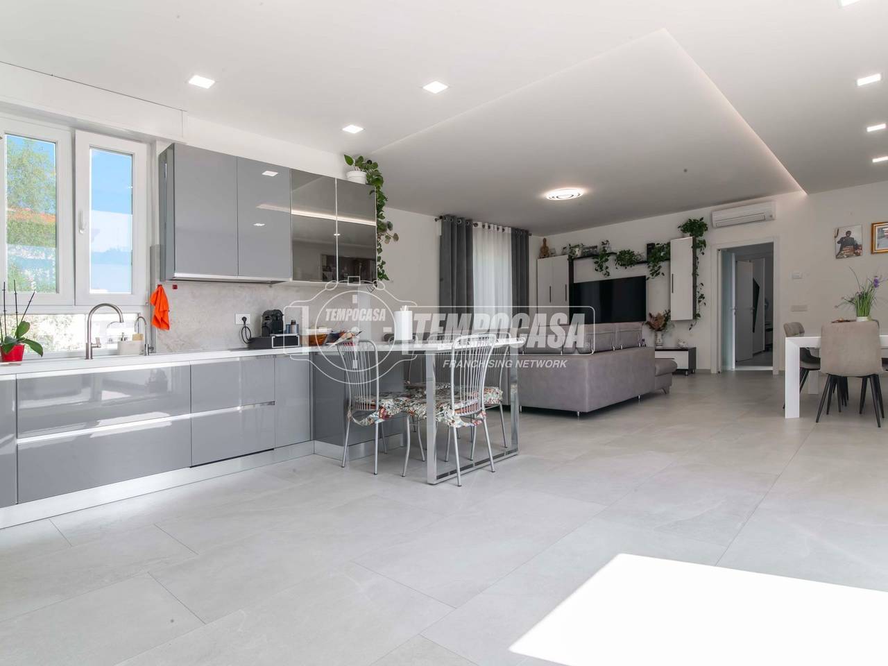 appartamento in vendita a Saronno