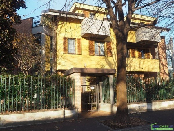 casa indipendente in vendita a Saronno in zona Cascina Colombara