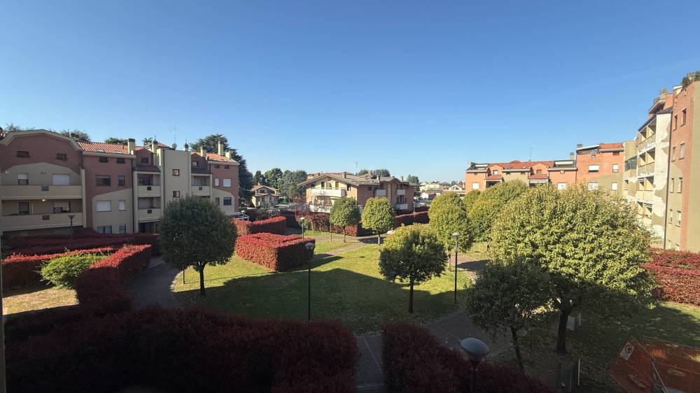 appartamento in vendita a Saronno