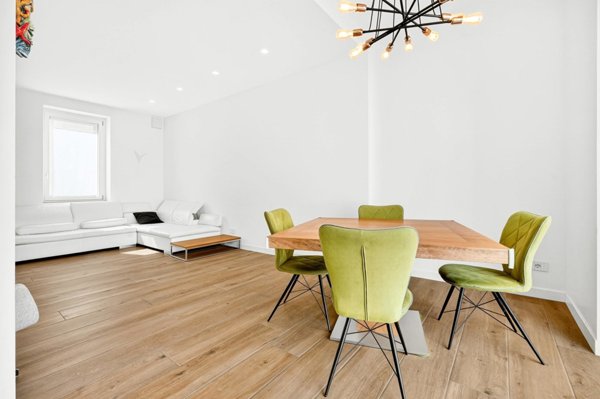casa indipendente in vendita a Saronno