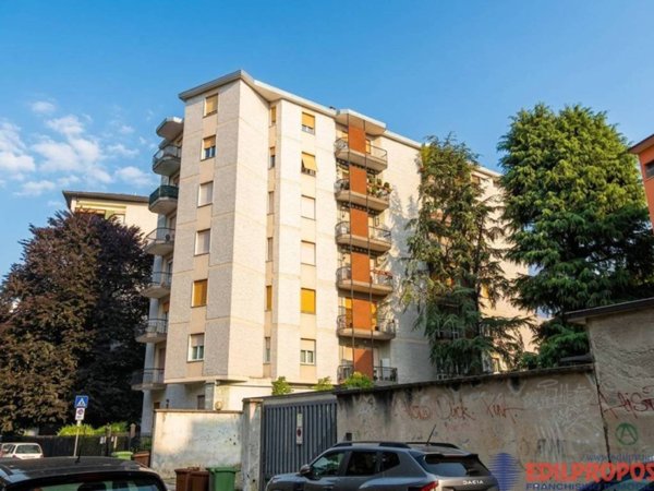 appartamento in vendita a Saronno