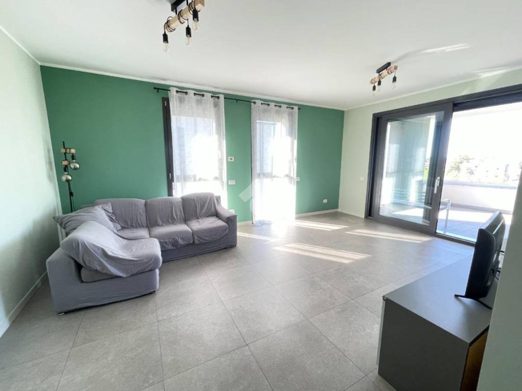 appartamento in vendita a Saronno