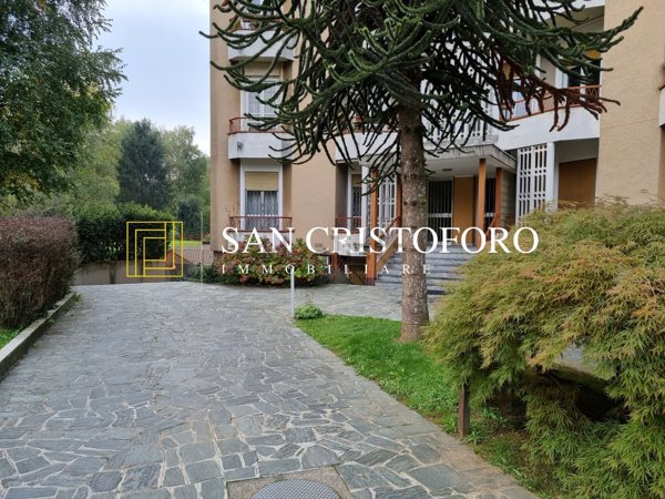 appartamento in vendita a Saronno in zona Campo dei Fiori