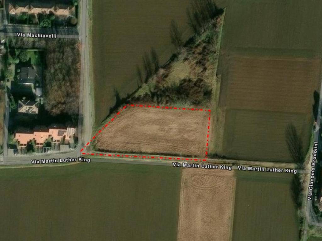terreno edificabile in vendita a Saronno