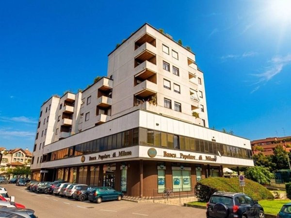 locale di sgombero in vendita a Saronno