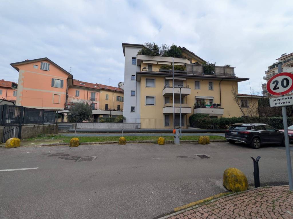 appartamento in vendita a Saronno