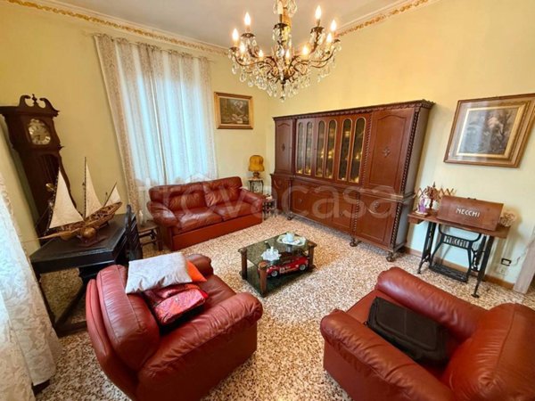 appartamento in vendita a Saronno