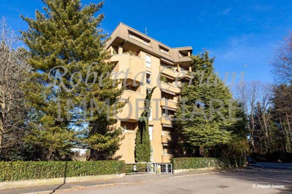 appartamento in vendita a Saronno in zona Campo dei Fiori