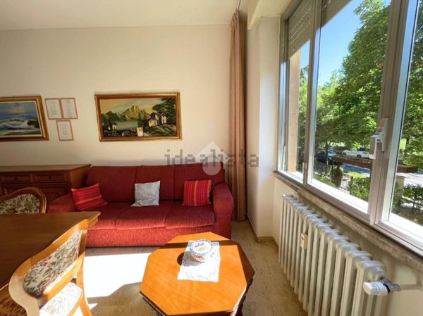 appartamento in vendita a Saronno in zona Campo dei Fiori
