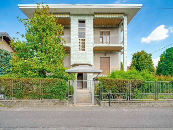 appartamento in vendita a Saronno in zona Cascina Colombara