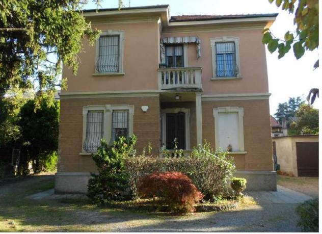 casa indipendente in vendita a Saronno