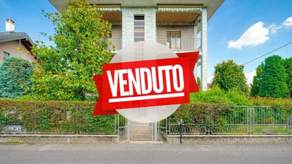 appartamento in vendita a Saronno