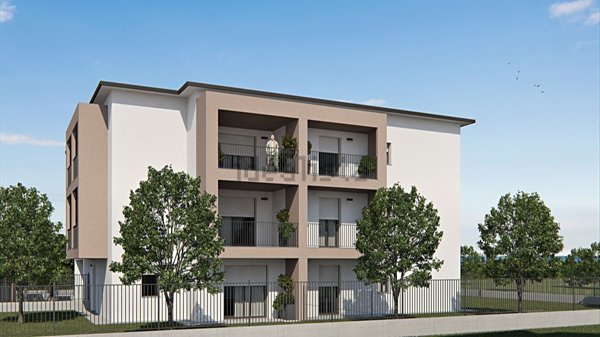 appartamento in vendita a Saronno in zona Campo dei Fiori