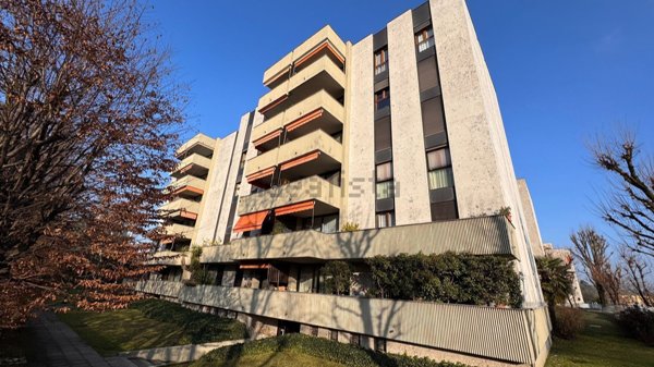 appartamento in vendita a Saronno in zona Cascina Colombara