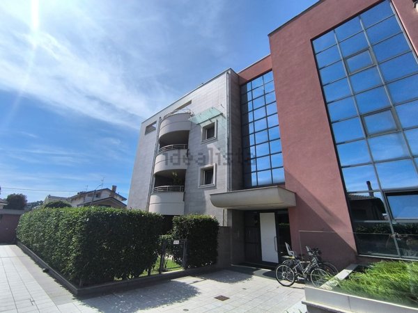 appartamento in vendita a Saronno in zona Dal Pozzo