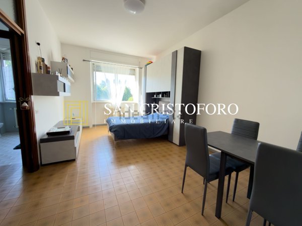 appartamento in vendita a Saronno in zona Campo dei Fiori