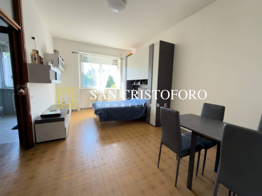 appartamento in vendita a Saronno in zona Campo dei Fiori
