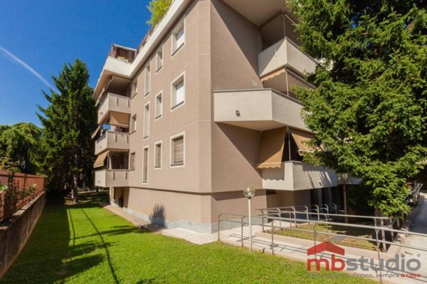 appartamento in vendita a Saronno