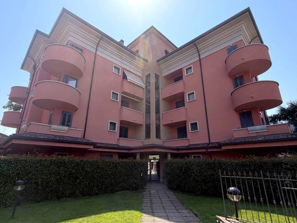 appartamento in vendita a Saronno