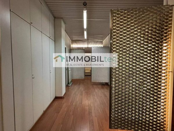 ufficio in vendita a Saronno