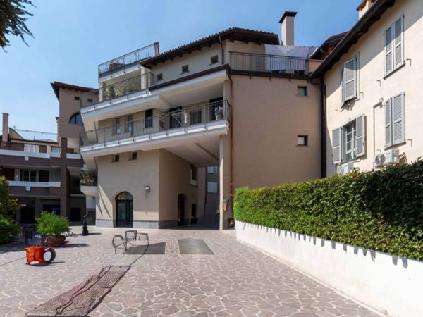 appartamento in vendita a Saronno