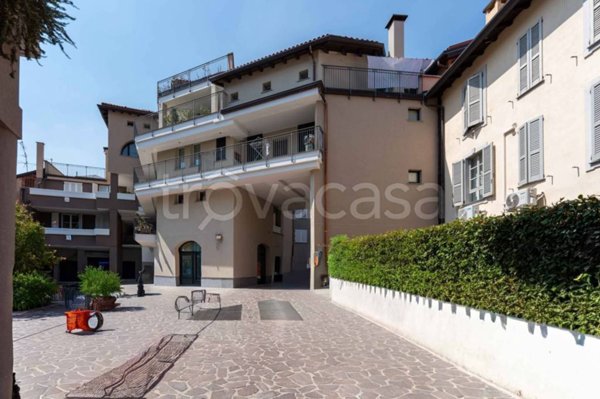 appartamento in vendita a Saronno