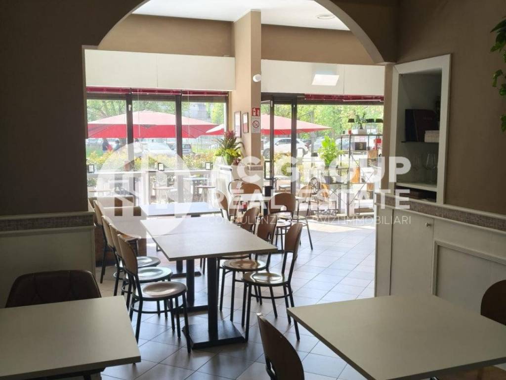 negozio in vendita a Saronno
