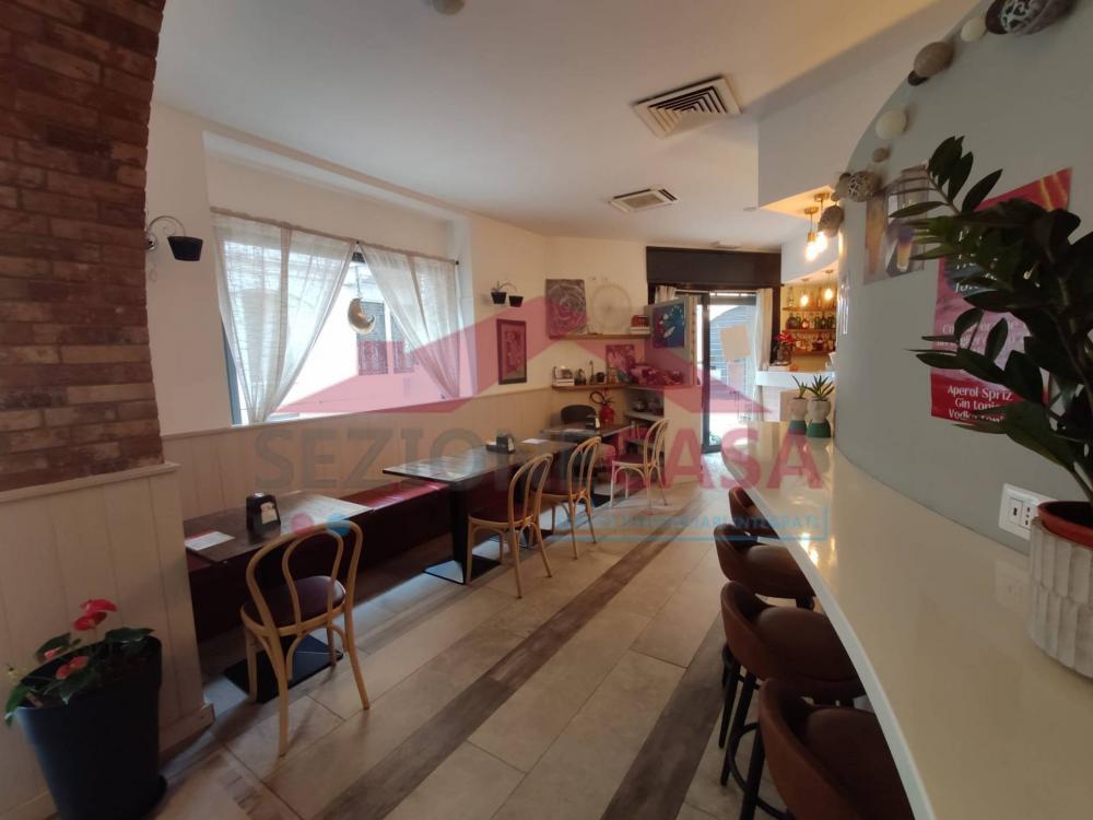 negozio in vendita a Saronno