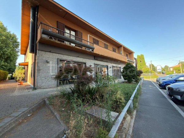 negozio in vendita a Saronno