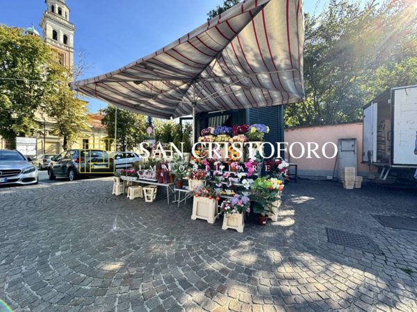 negozio in vendita a Saronno in zona Fusetti