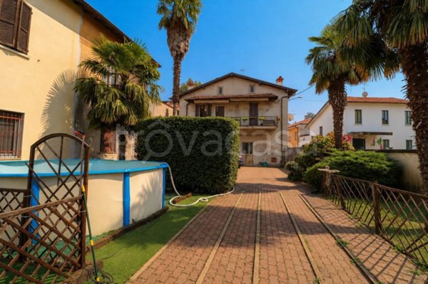 casa indipendente in vendita a Saronno