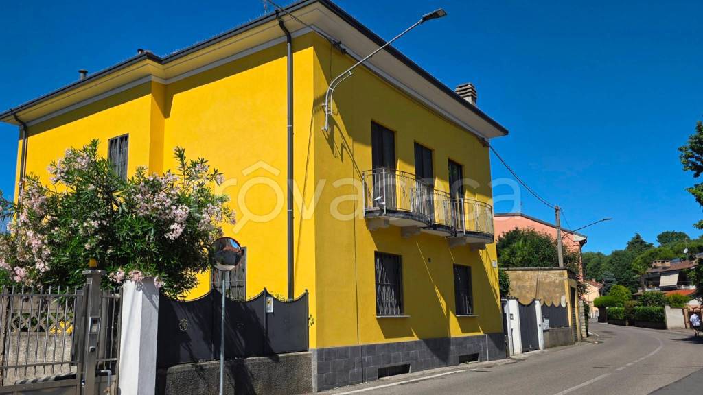 casa indipendente in vendita a Saronno