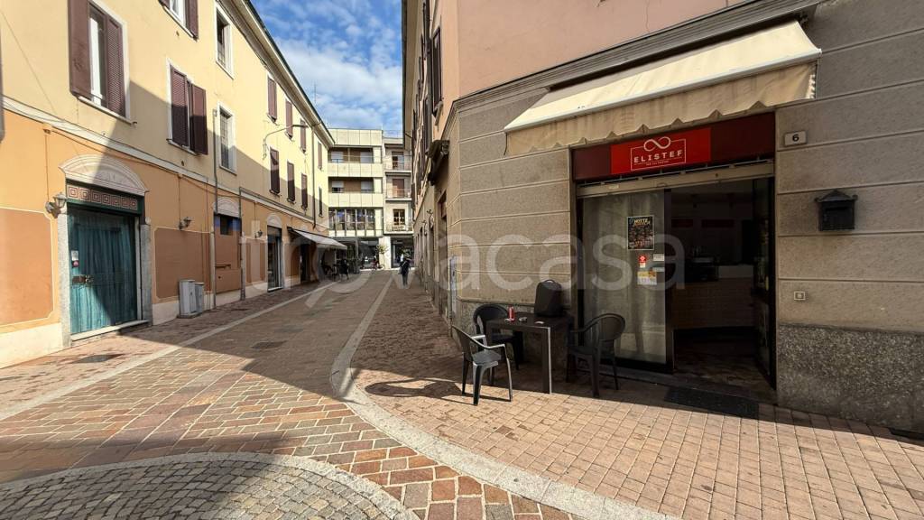 negozio in vendita a Saronno