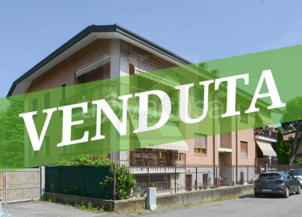 appartamento in vendita a Saronno in zona Fusetti