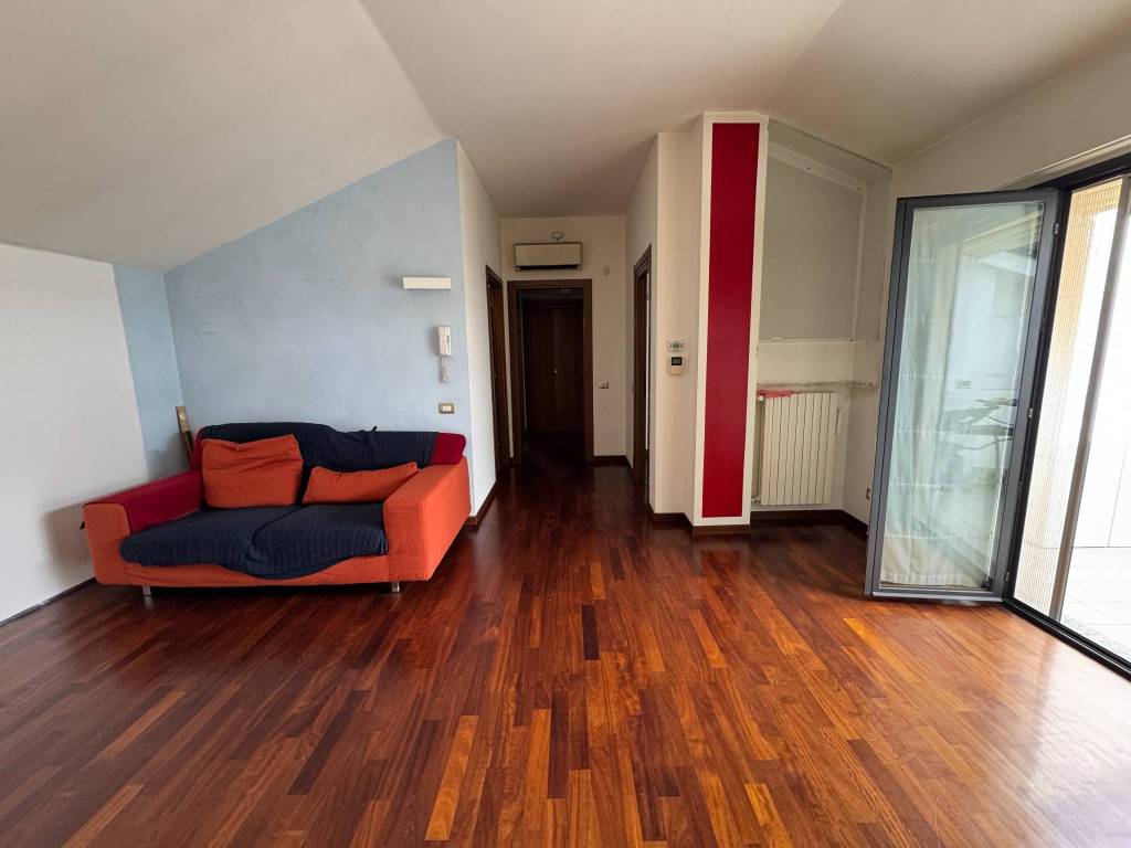 appartamento in vendita a Saronno