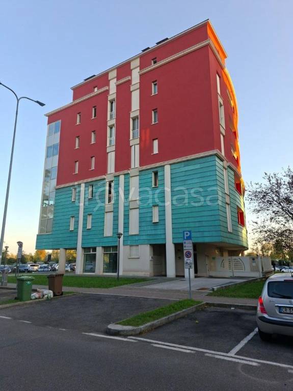 appartamento in vendita a Saronno in zona Fusetti